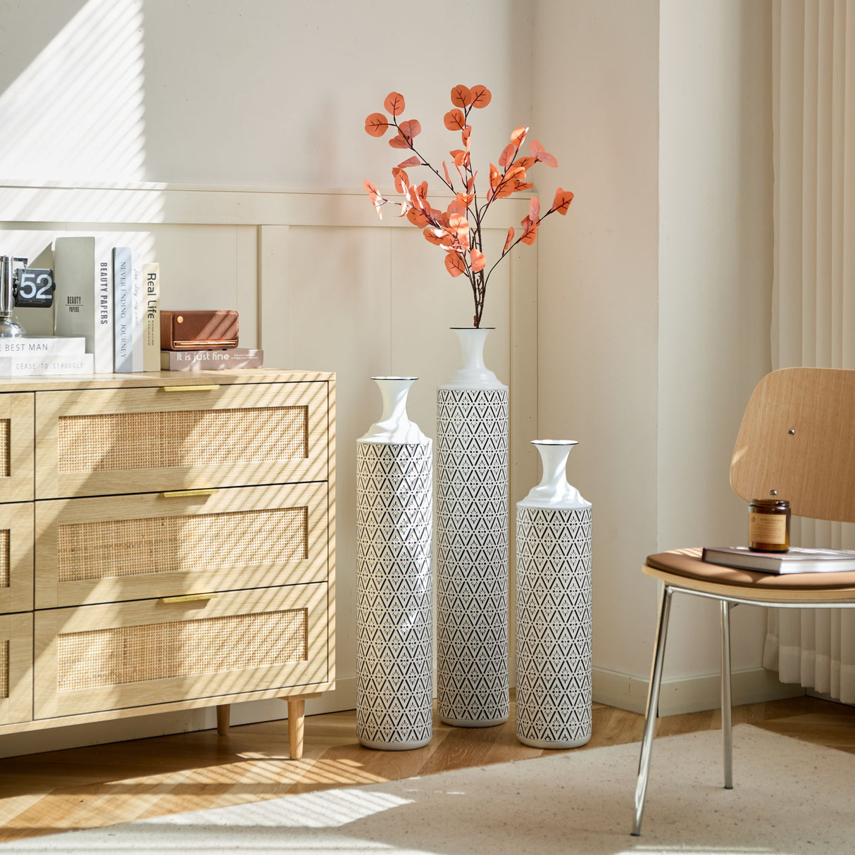 Modern Floor Vase Set Metal Vases With Geometric Pattern, 3 Piece Home Decor Set - White / Black