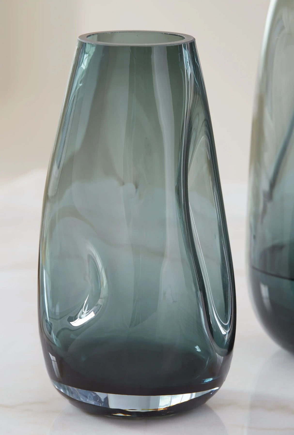 Beamund - Vase - 9" - Best Buy Furniture