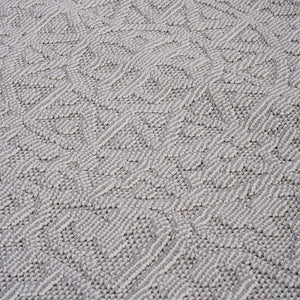 Guros - 6' X 9' Medallion Indoor / Outdoor Area Rug - White / Ivory
