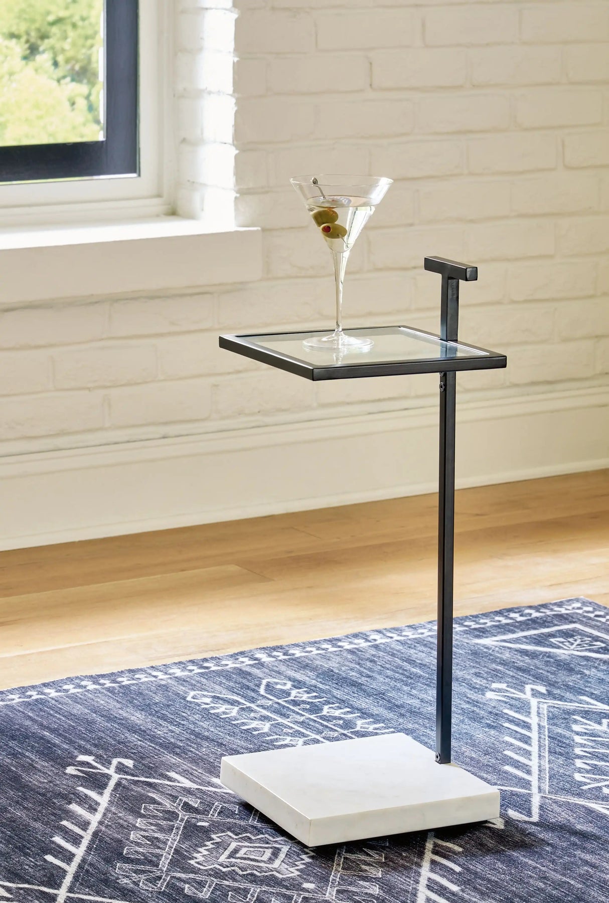 Mannill - Accent Table - Black / White - Best Buy Furniture