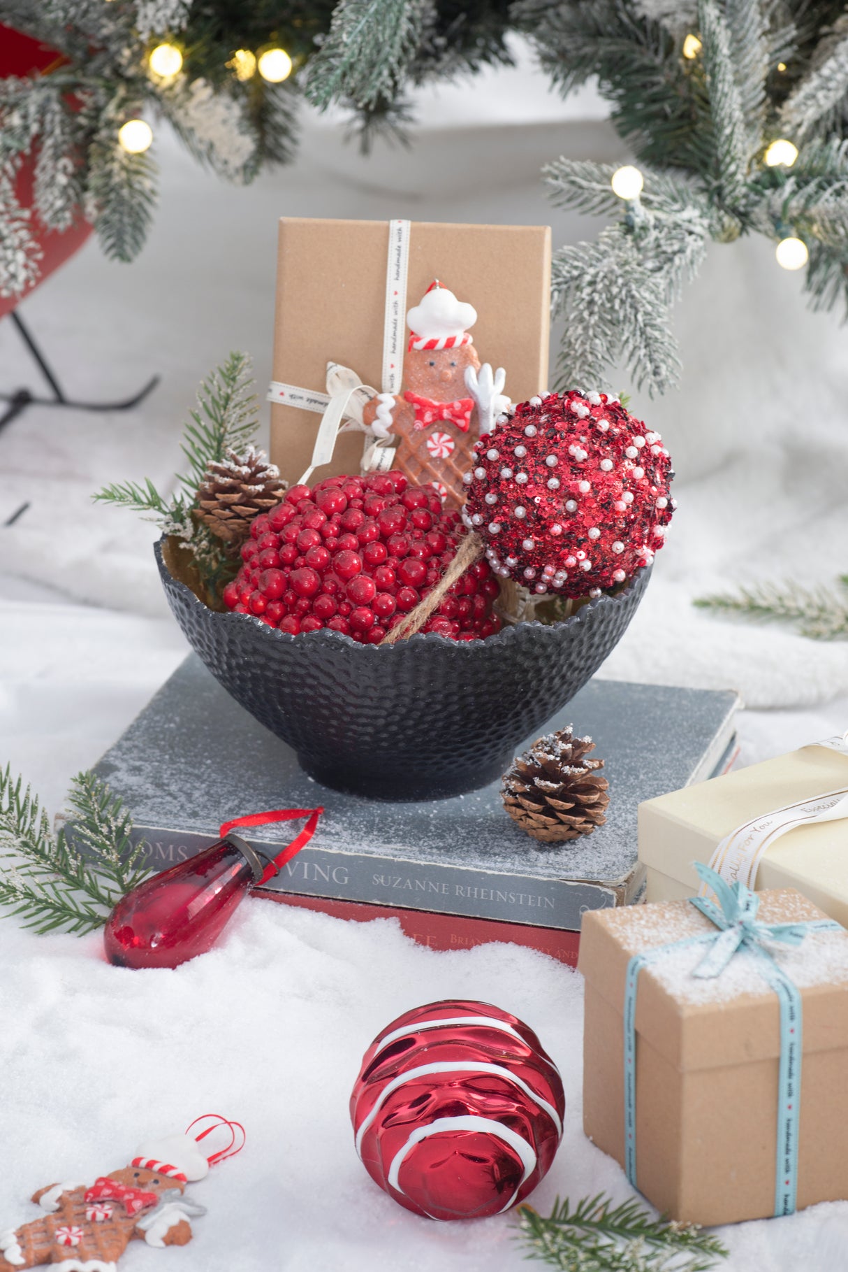6.5" Traditional Red Berry Ball