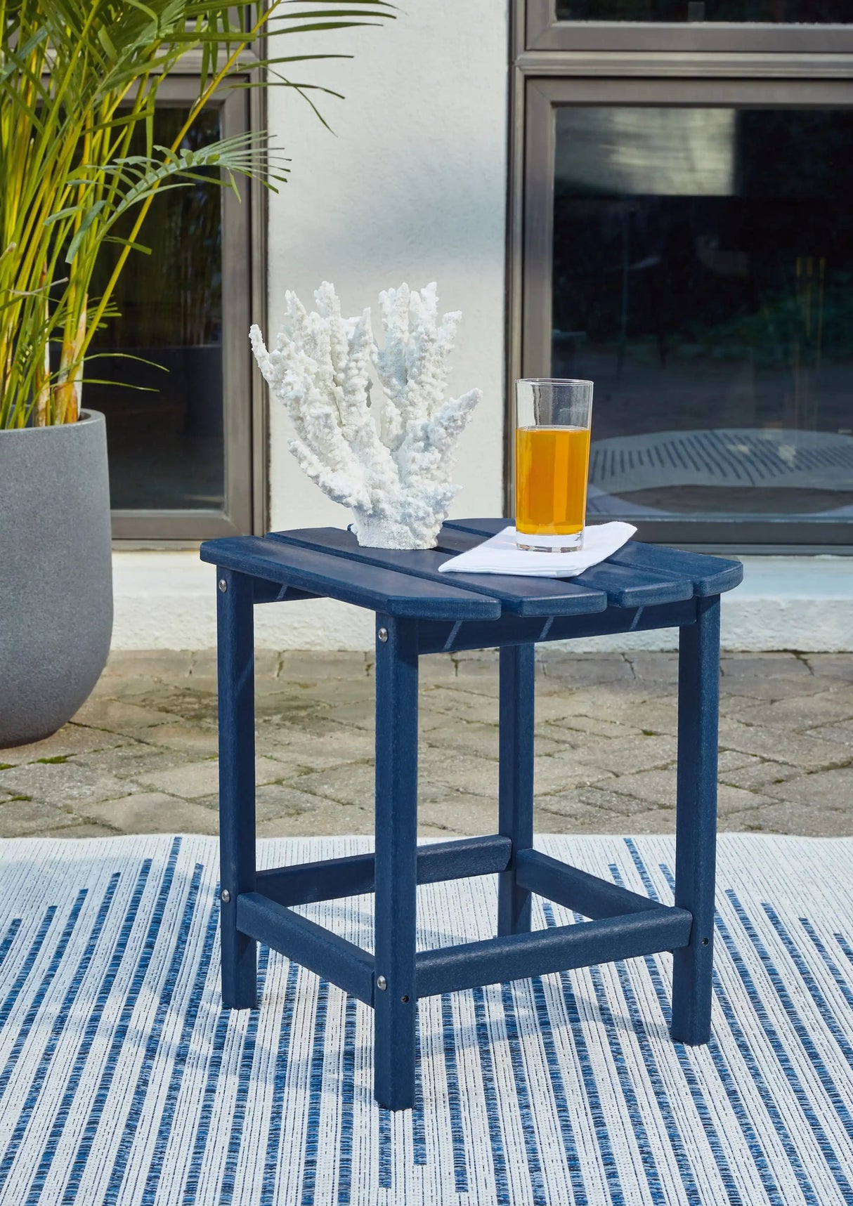 Sundown Treasure - Outdoor End Table - Best Buy Furniture