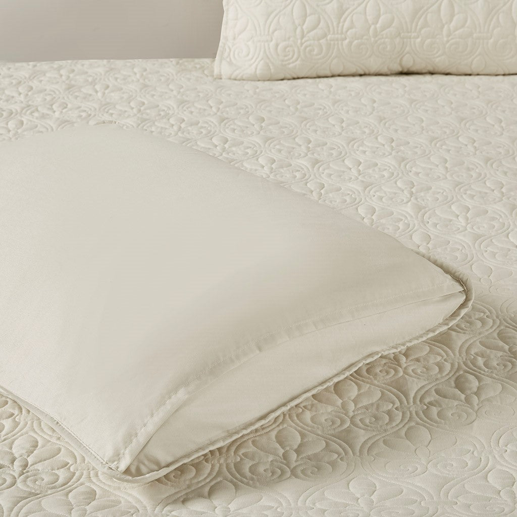 3 Piece Split Corner Pleated Quilted Bedspread