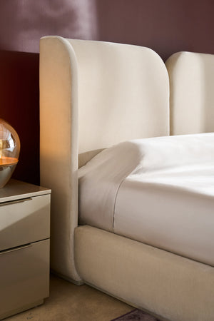 Oblique Bed