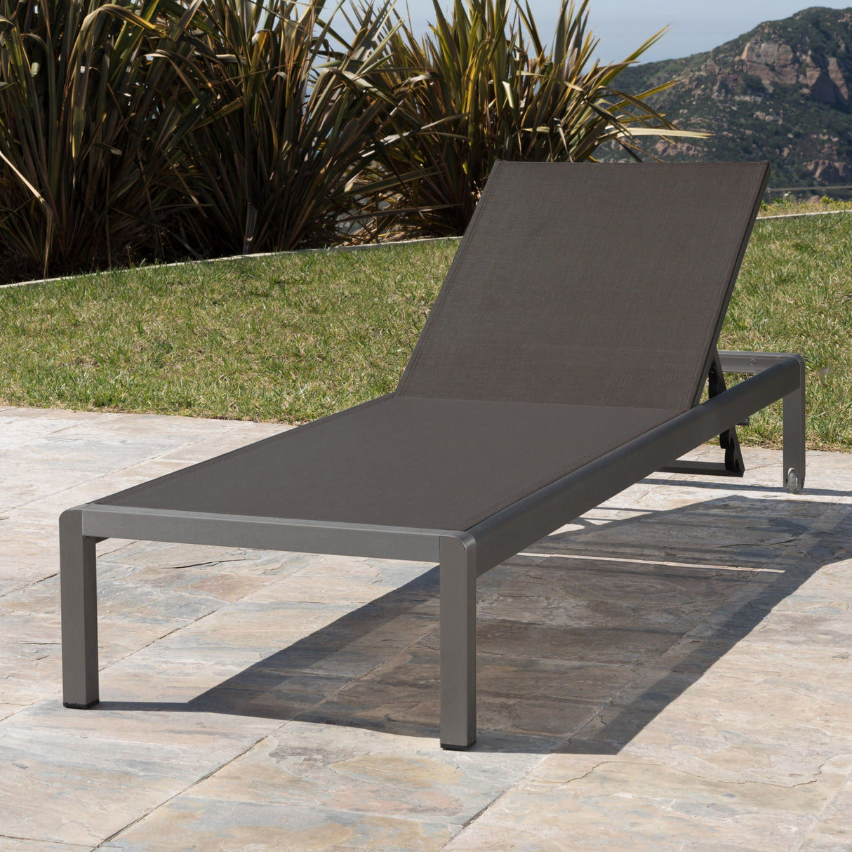Outdoor Patio Chaise Lounge With 5 Reclining Positions - Best Buy Furniture