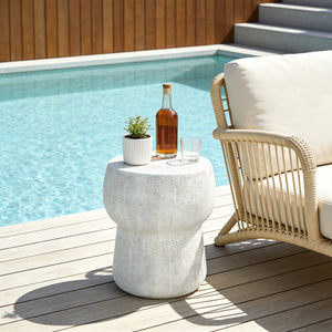 U_Style Outdoor Patio Accent Table with Crack Process