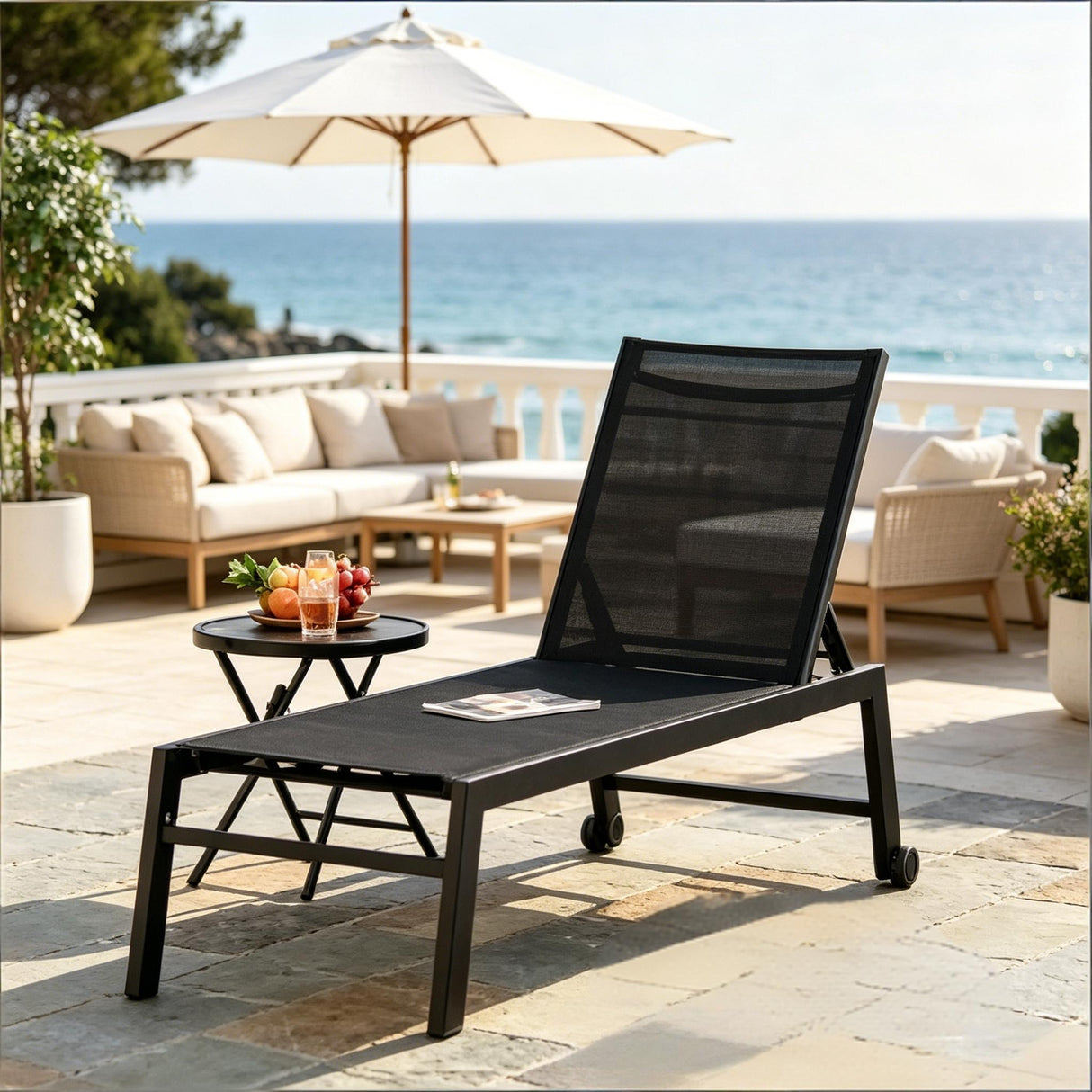 Comfortable Pool Chair: Outdoor Chaise Lounge with Wheels