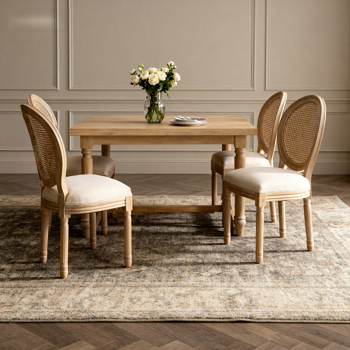 French Style Solid Wood Frame Seating for Dining
