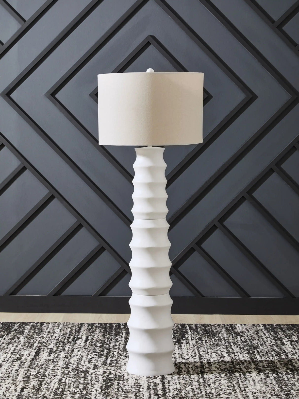 Veraleigh - Poly Lamp - Best Buy Furniture