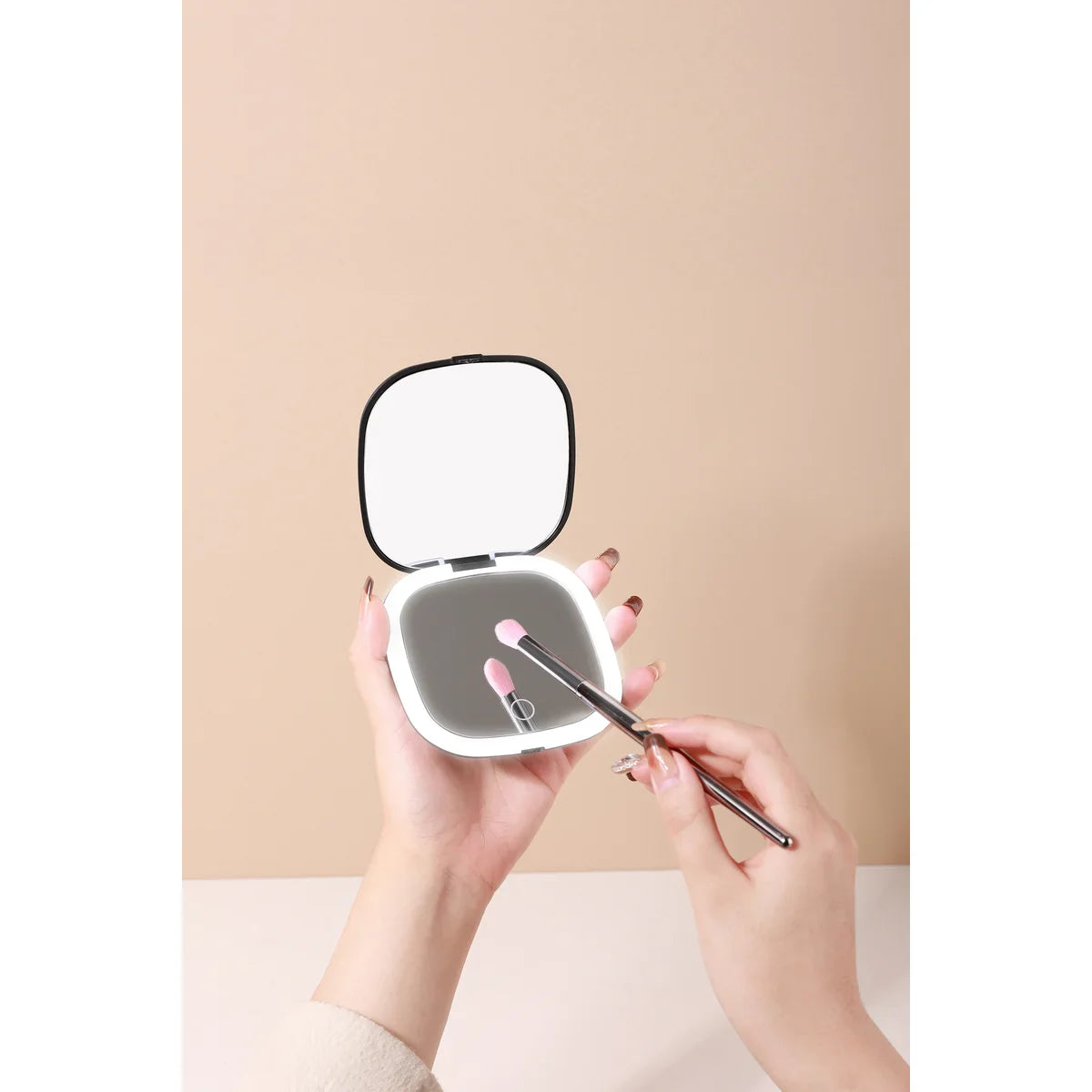 Black - 1x/3x Magnifiying Rechargeble LED Compact Makeup Mirror
