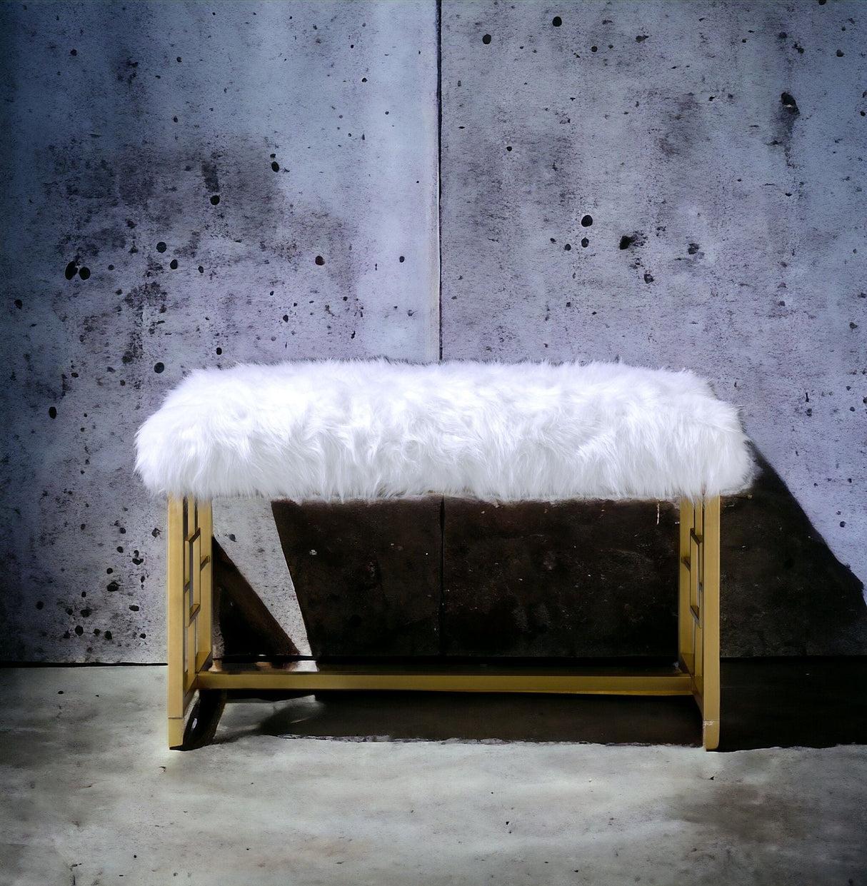 Bagley II - Bench Faux Fur - White / Gold - Best Buy Furniture