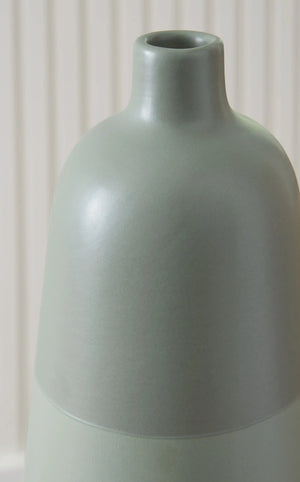 Peerland - Vase - Best Buy Furniture