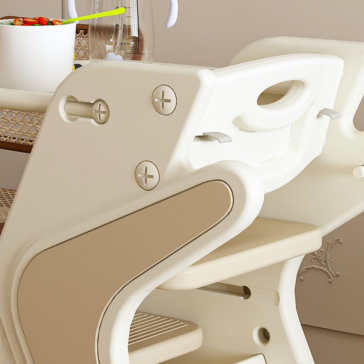 Multifunctional Growing Up Dining Chair With Adjustable Height And 5 Point Seat Belts