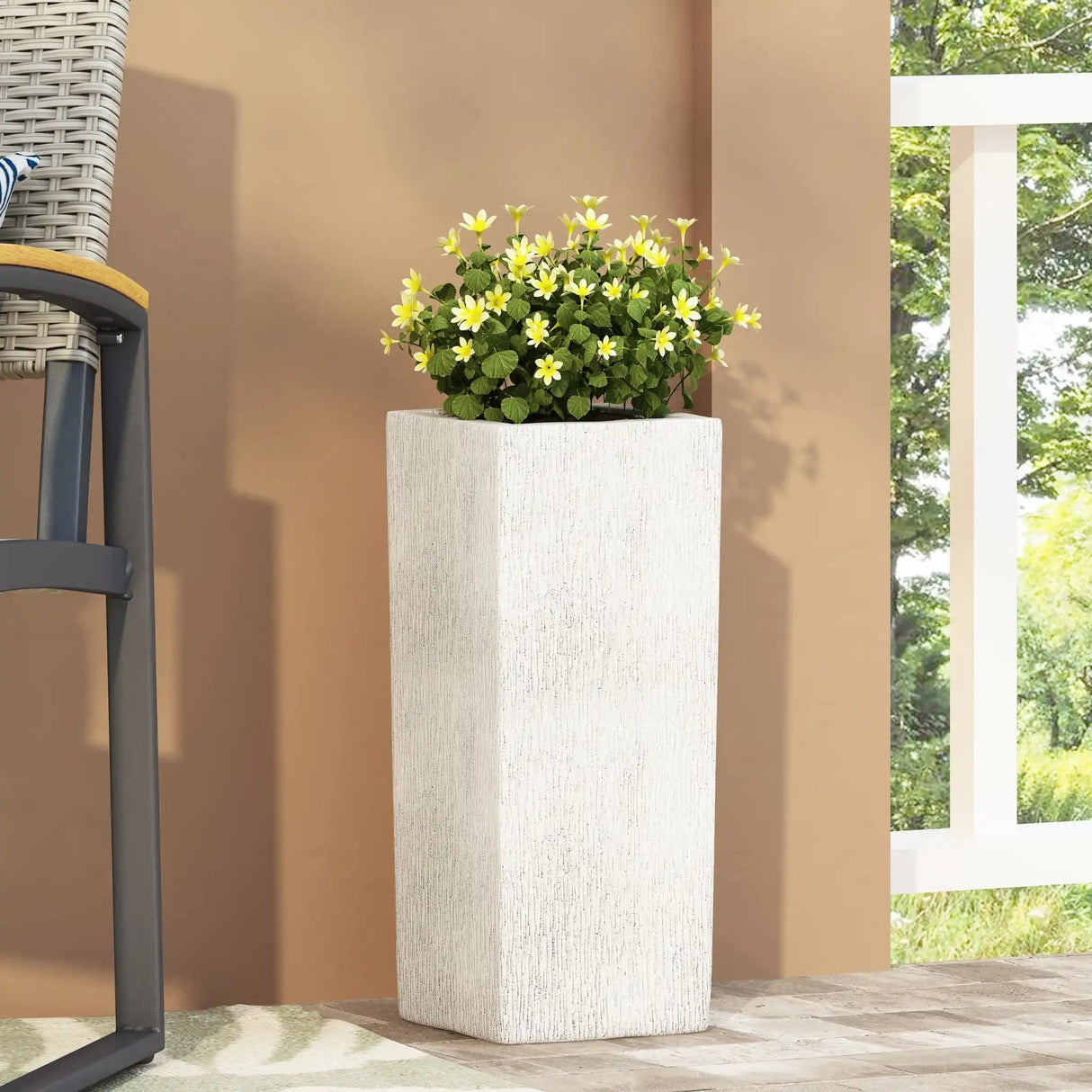Modern Outdoor Planter - Best Buy Furniture