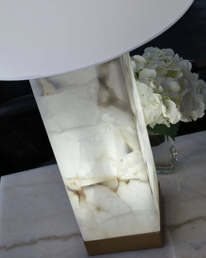 Linderfield - Alabaster Table Lamp - White / Gold Finish - Best Buy Furniture