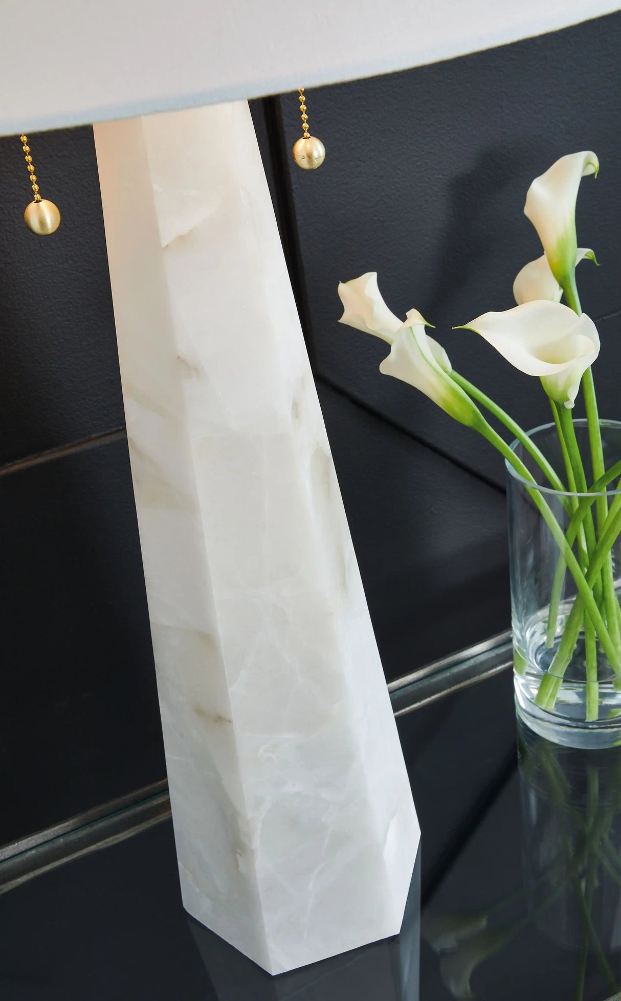 Laurellen - Alabaster Table Lamp - White - Best Buy Furniture