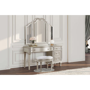 Colwood - Upholstered Oval Vanity Stool With Glitter Trim Seat - Silver Gray