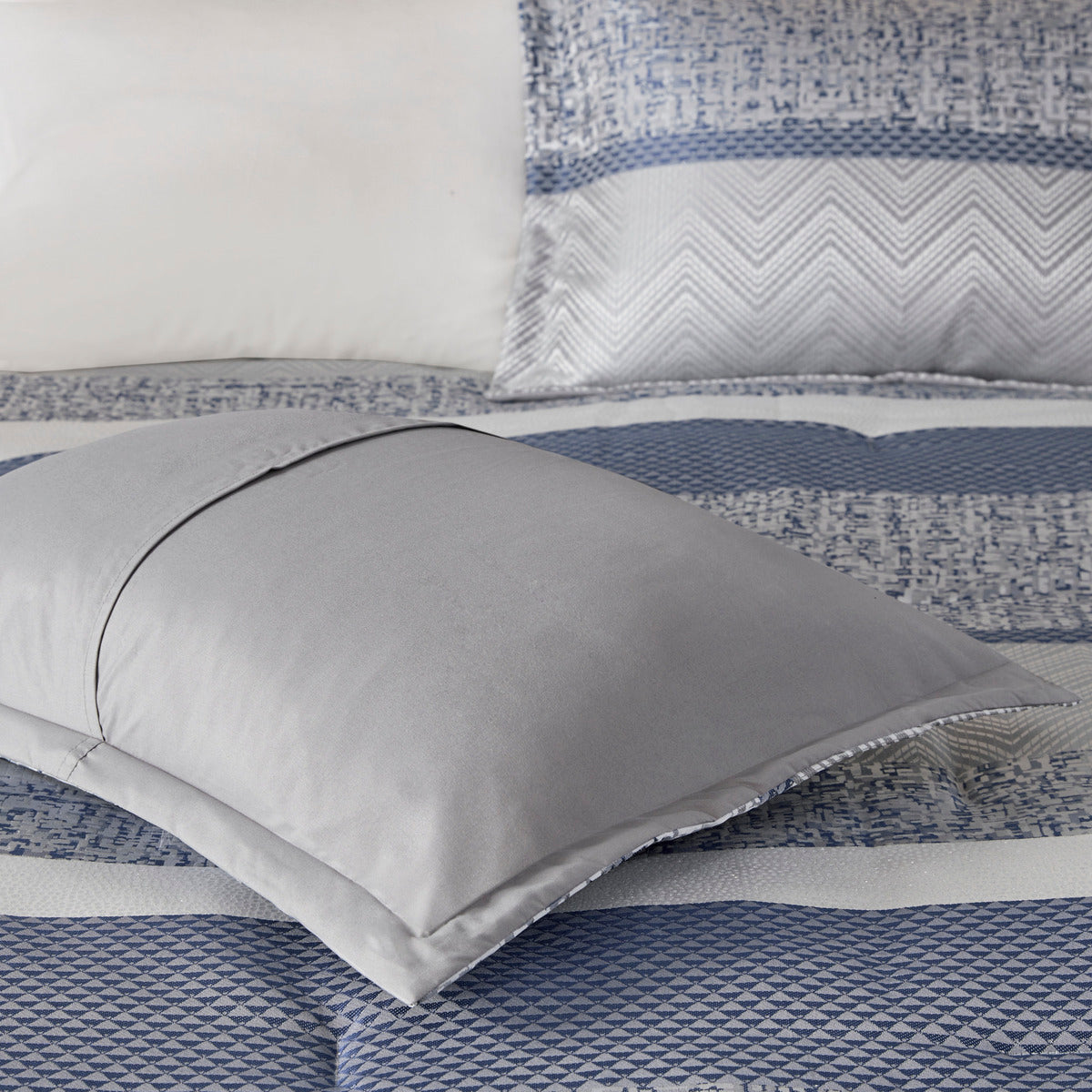 7 Piece Jacquard Comforter Set