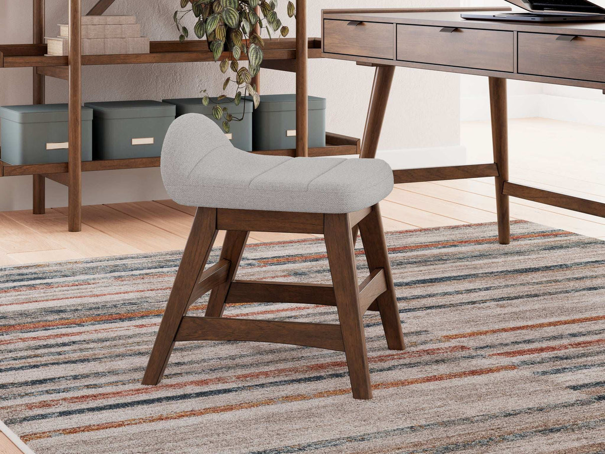 Lyncott - Home Office Desk Chair - Light Gray / Brown
