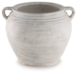 Meadie - 9" Vase - Best Buy Furniture