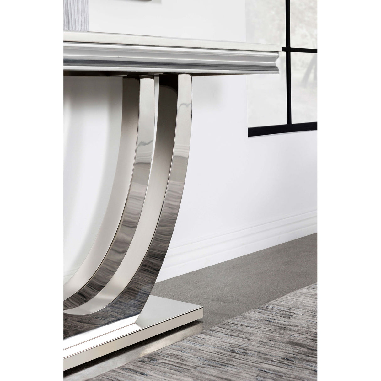 Durante - U-Shaped Base Table
