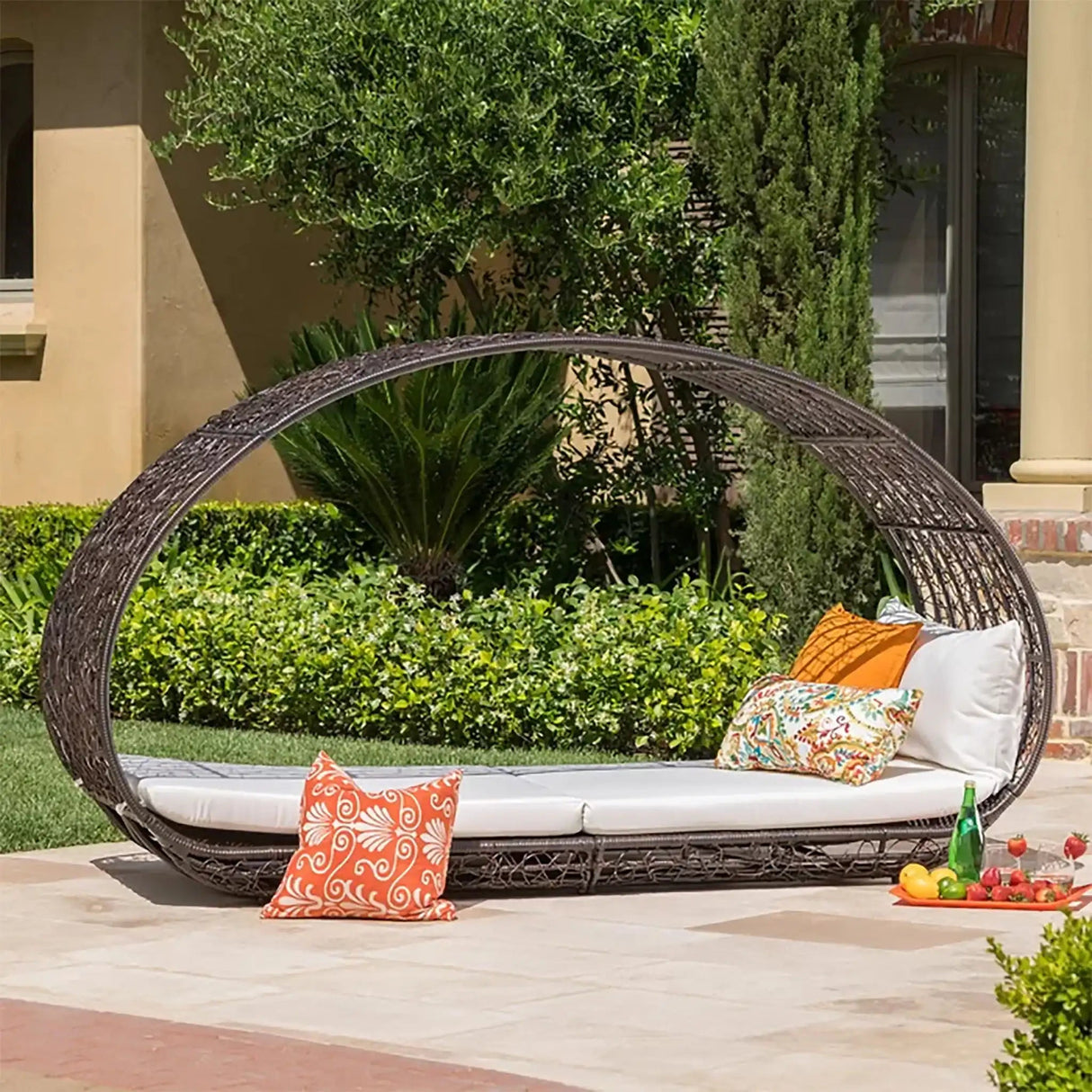 Abigal - Outdoor Wicker Daybed With Cushion - Best Buy Furniture