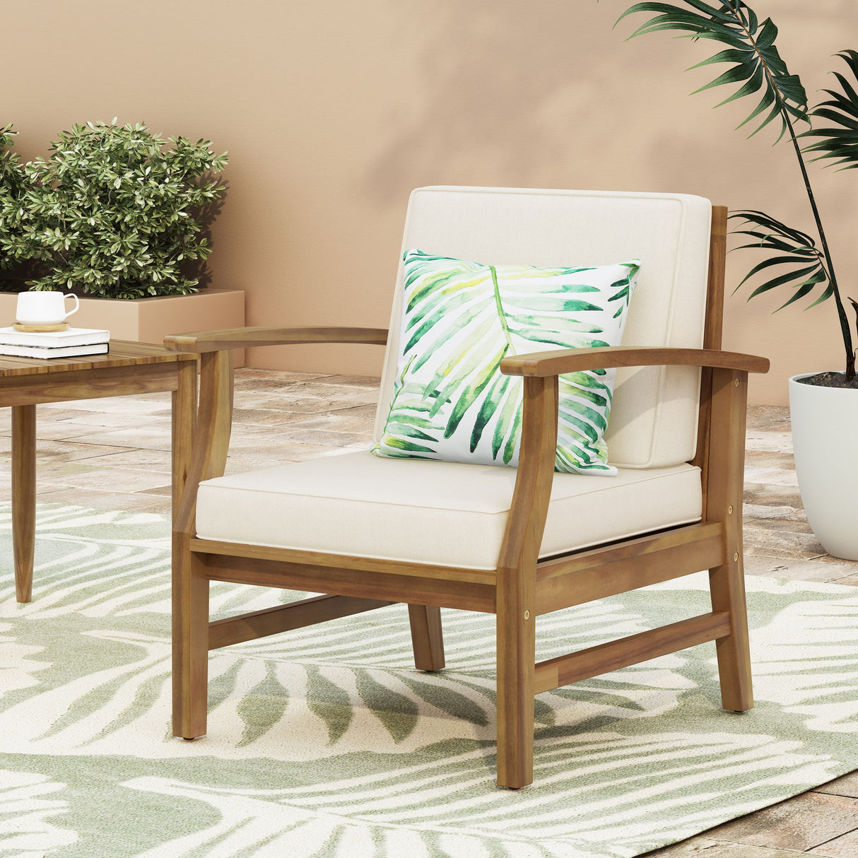 Perla - Contemporary Club Chair With Water Resistant Cushionі