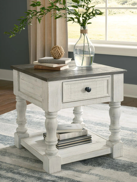 Havalance - Square End Table - White / Gray - Best Buy Furniture