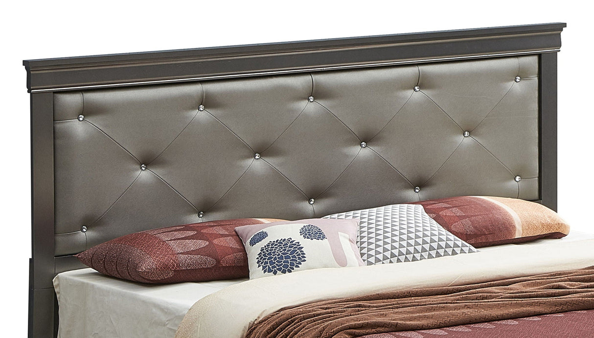 Chic Elegantly Designed Transitional Bed