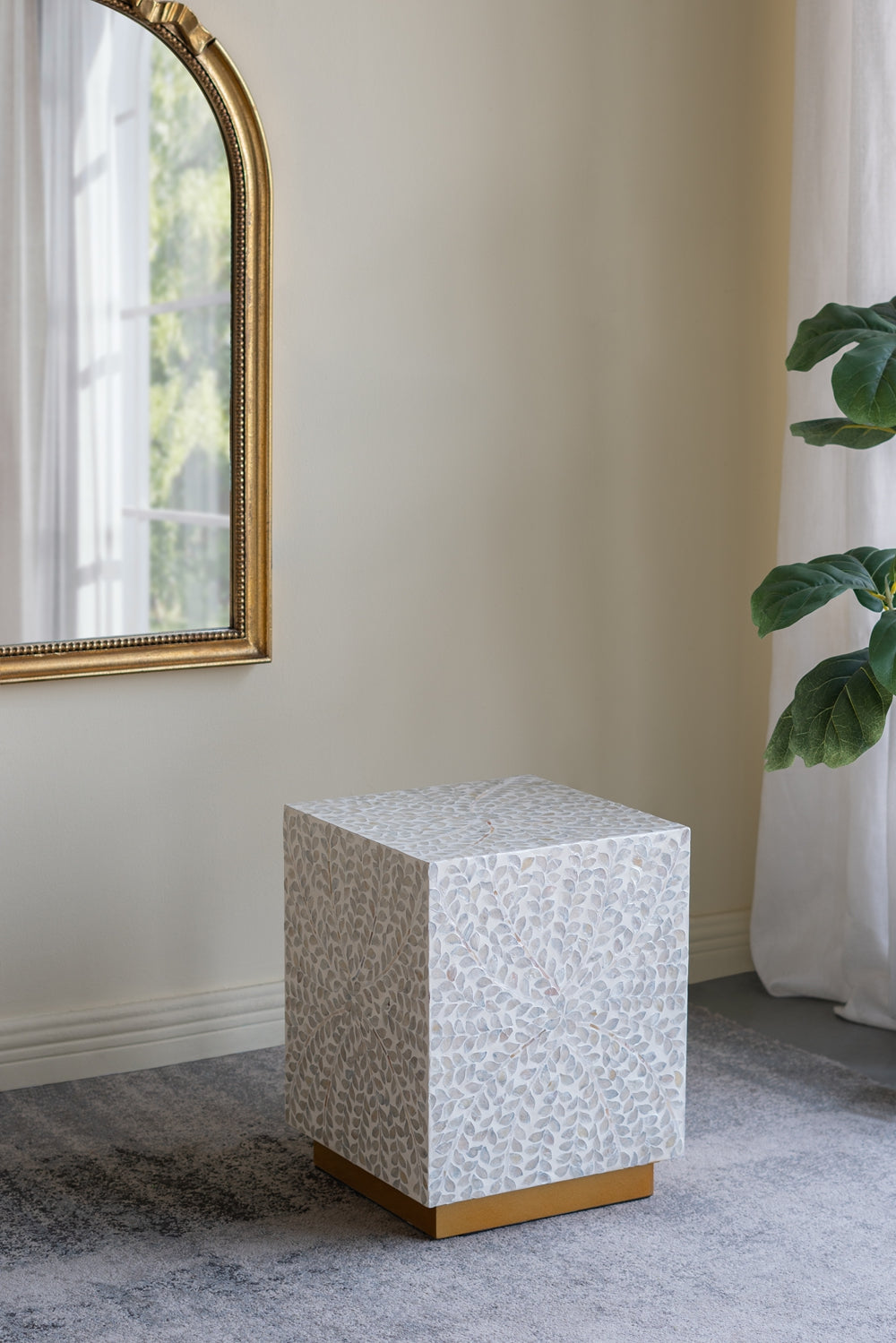 14x14x18" Square Accent Stool with Capiz Shell Finish