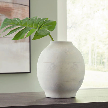 Clayson - Vase - Best Buy Furniture