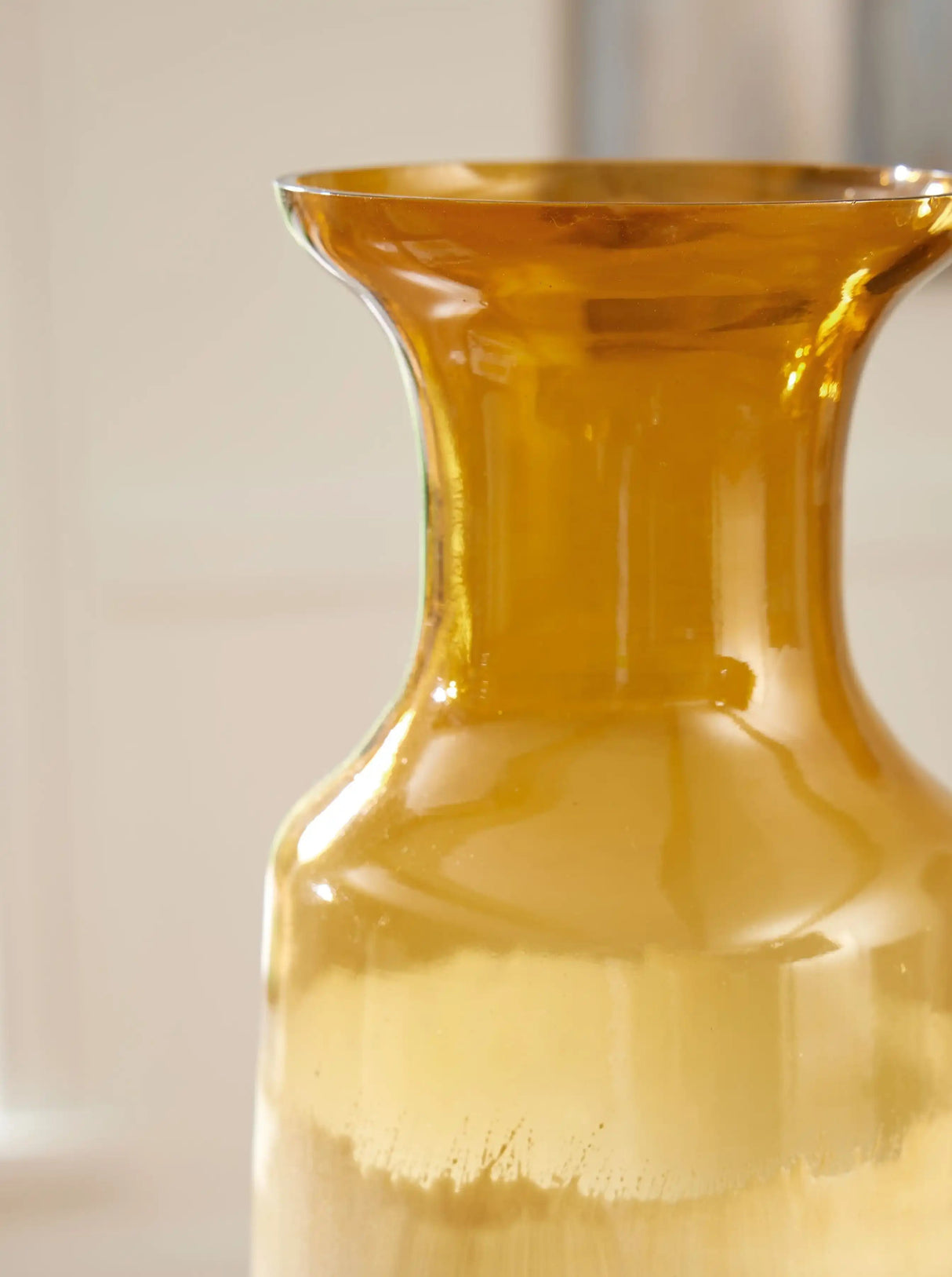 Wynburg - Vase - Best Buy Furniture