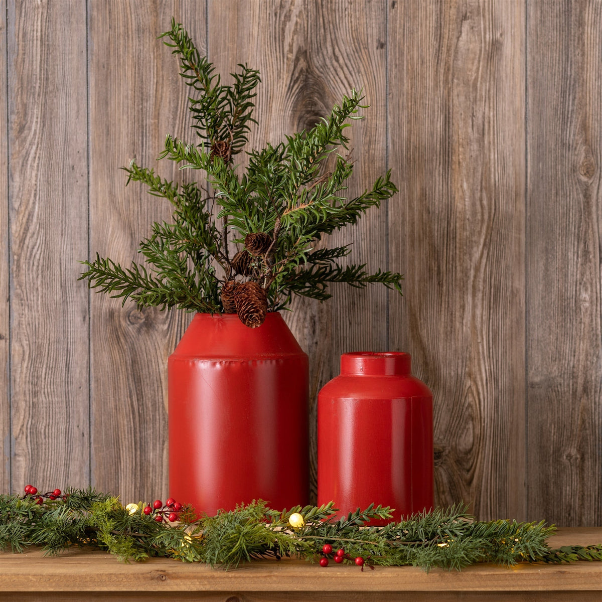 Red metal vase (set of 2)