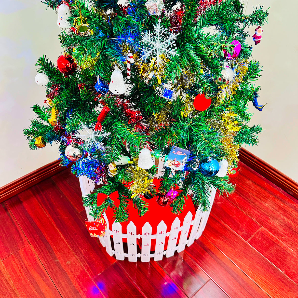 5ft Artificial Christmas Tree with LED Energy-Saving Lights