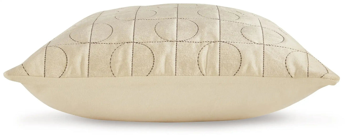 Kydner - Pillow - Best Buy Furniture