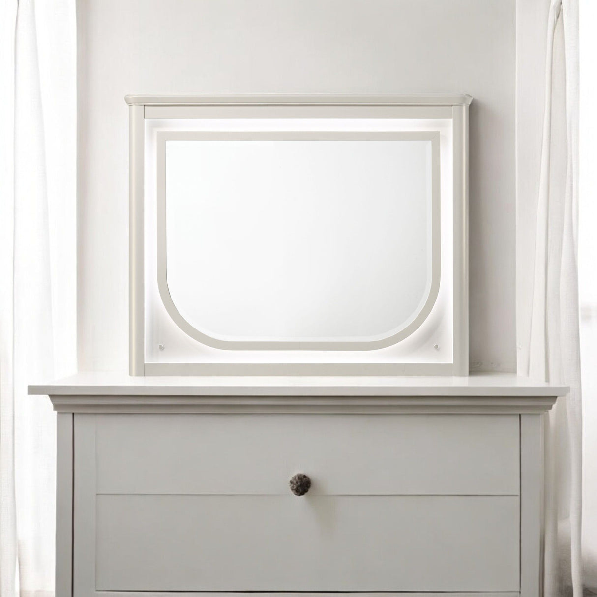 Laveda - Mirror With LED - White - Best Buy Furniture