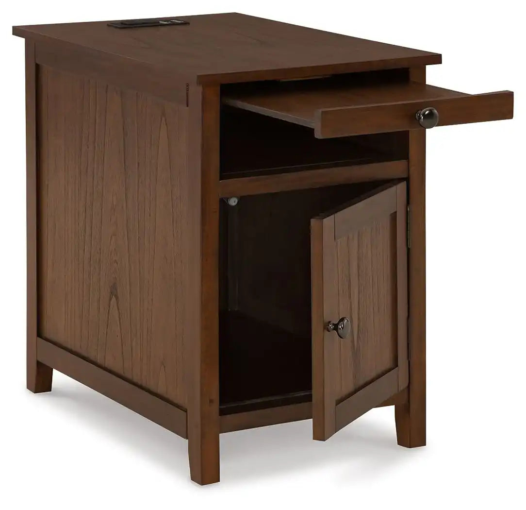 Treytown - Chair Side End Table - Best Buy Furniture