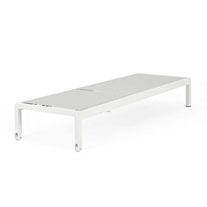 Outdoor Patio Chaise Lounge With 5 Reclining Positions
