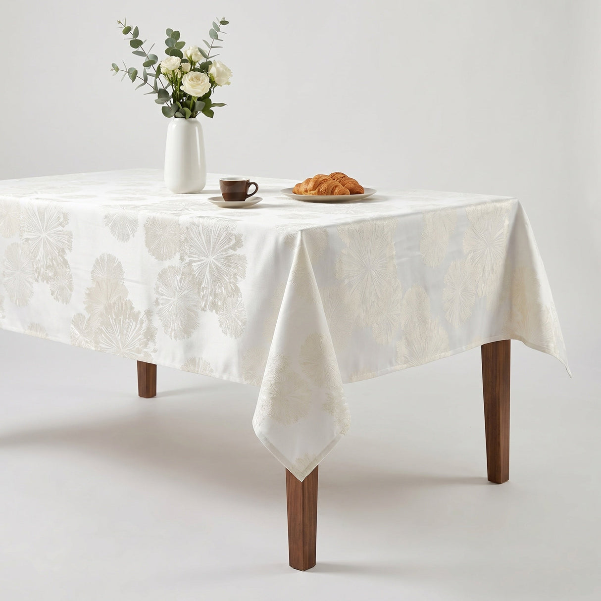 Allium Jacquard Tablecloth – Off White