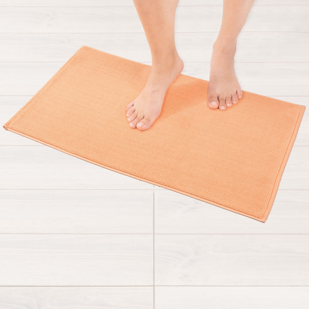 American Soft Linen 100% Cotton Bath Mat Rugs, 17x24 inches with Silicone Backing, Soft Absorbent Grip-Enhanced Bath Mats for Bathroom