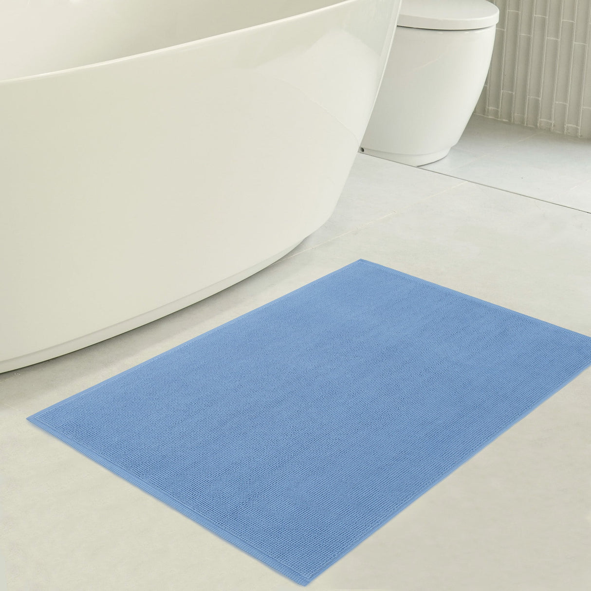 American Soft Linen 100% Cotton Bath Mat Rugs, 17x24 inches with Silicone Backing, Soft Absorbent Grip-Enhanced Bath Mats for Bathroom
