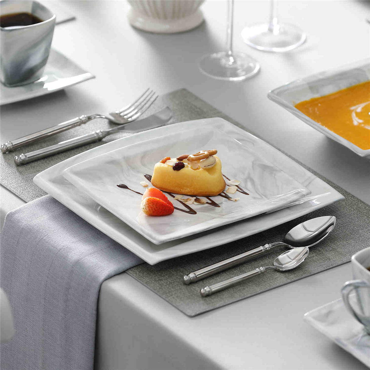 Blance 30 Piece Dinnerware Set