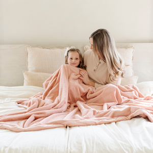 Lush XL Throw Blankets by Saranoni