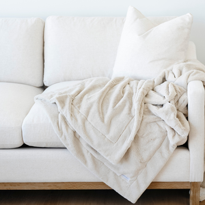 Lush Throw Blankets by Saranoni