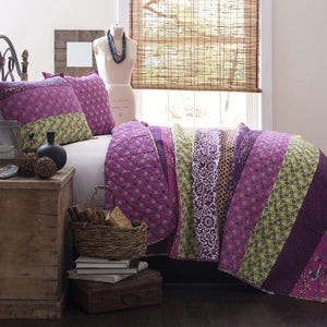 LushDecor Royal Empire Quilt Set in Plum