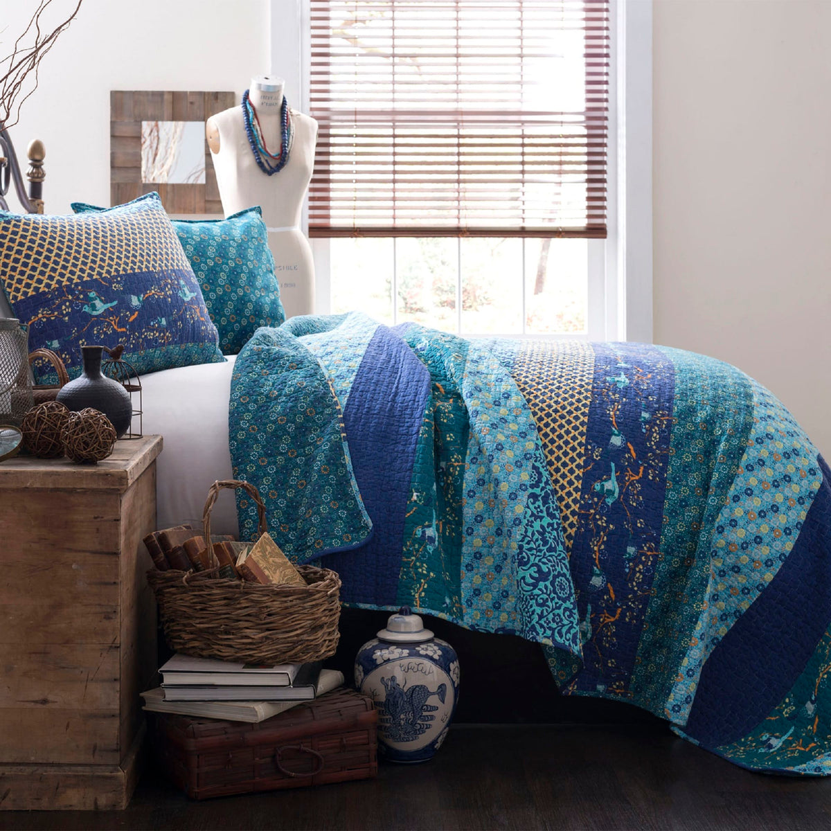 LushDecor Royal Empire Quilt Set - view 33