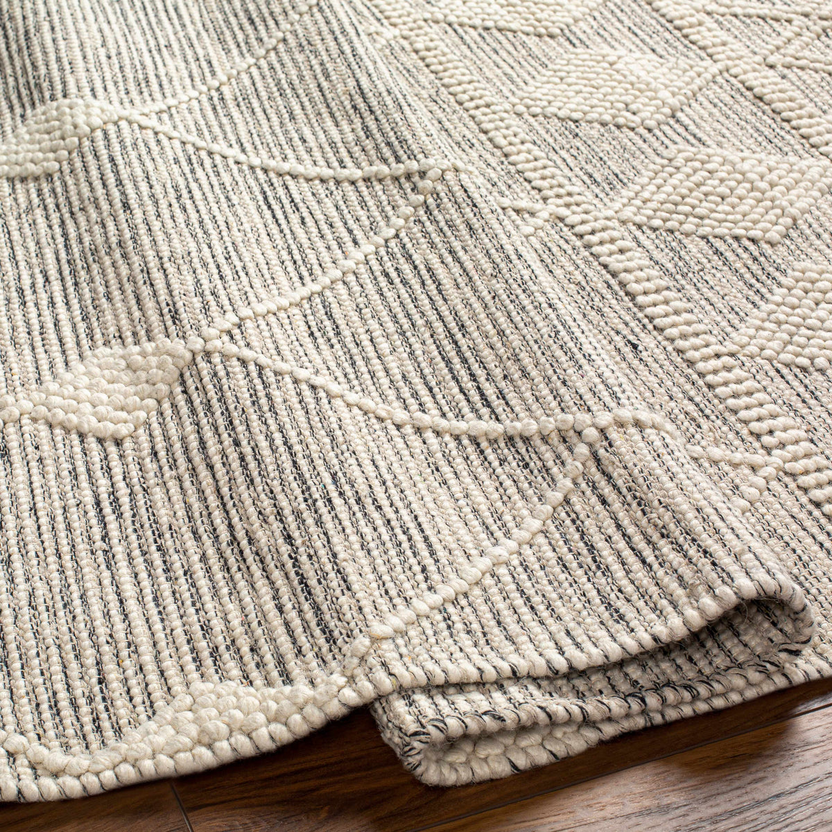 Boutique Rugs Hemingway Wool Rug with Tassels - view 5
