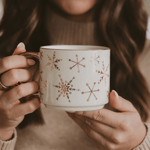 Gold Snowflakes 14oz Gold Handle Coffee Mug