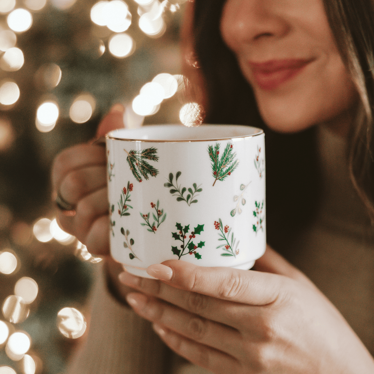 Holiday Greenery 14oz Gold Handle Coffee Mug
