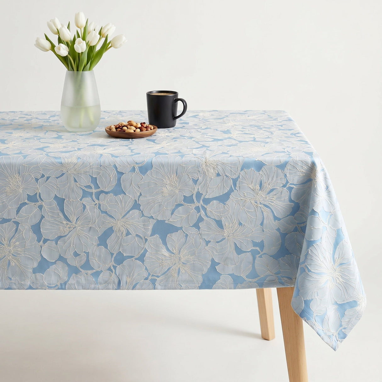 Cambridge Floral Jacquard Tablecloth – Blue